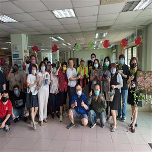 帶著花花草草一起來合影