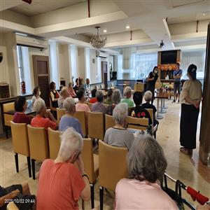 活動開場前由社工師說明遊戲規則