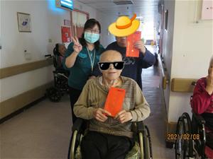 長輩開心領紅包